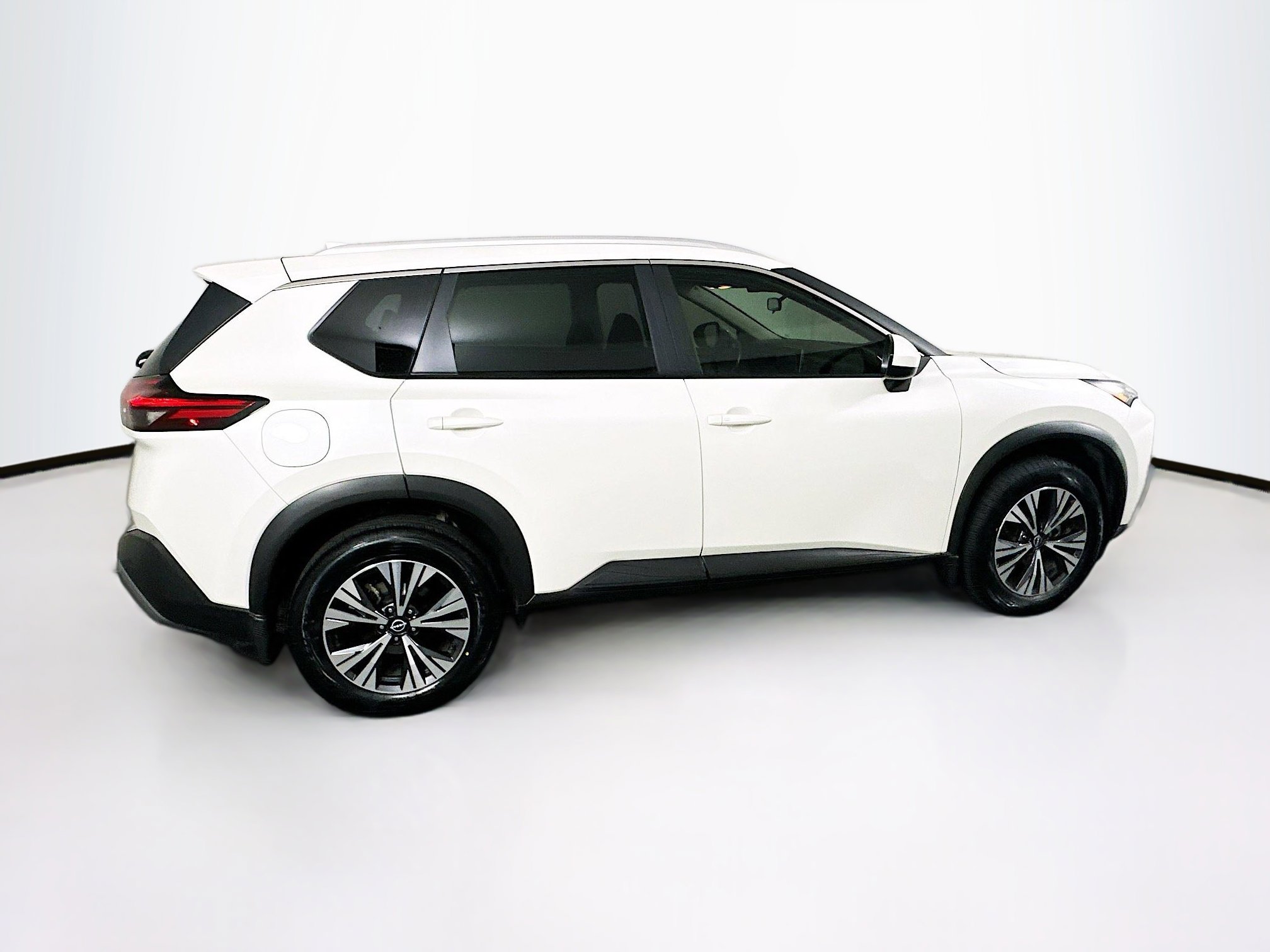 Used 2023 Nissan Rogue SV w/ SV Premium B Package image 10