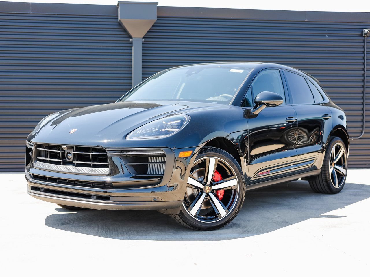 Certified 2026 Porsche Macan S AWD/4WD image 1