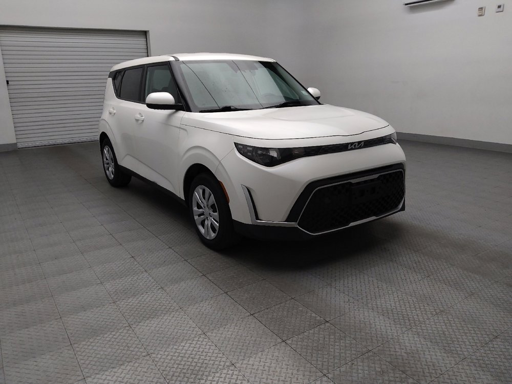 Used 2023 Kia Soul LX FWD image 13