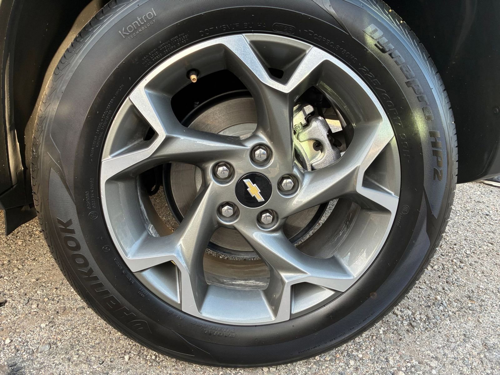 Used 2025 Chevrolet Trax LT image 30