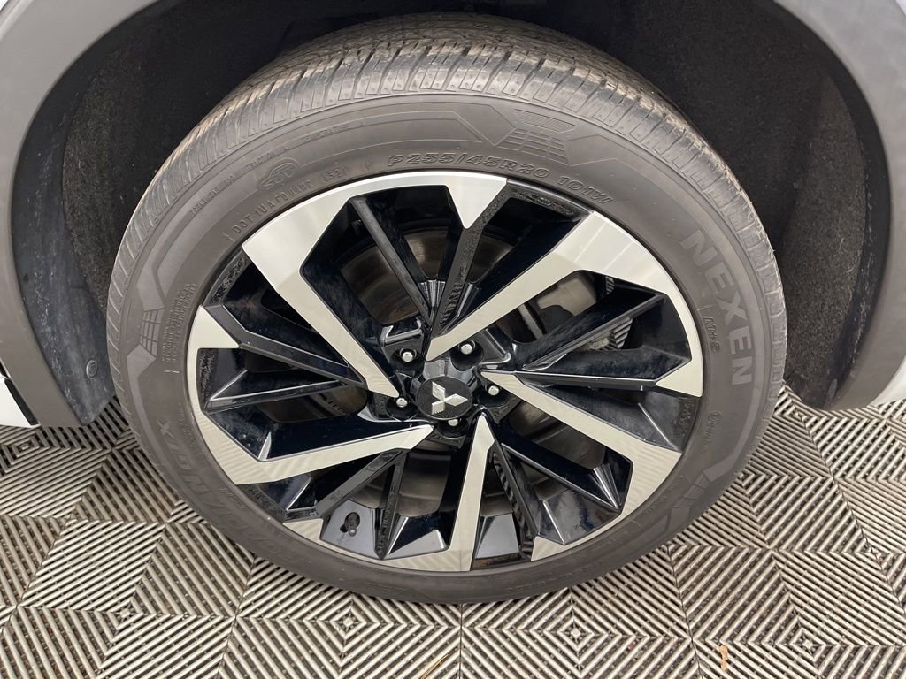 Used 2022 Mitsubishi Outlander SEL image 35