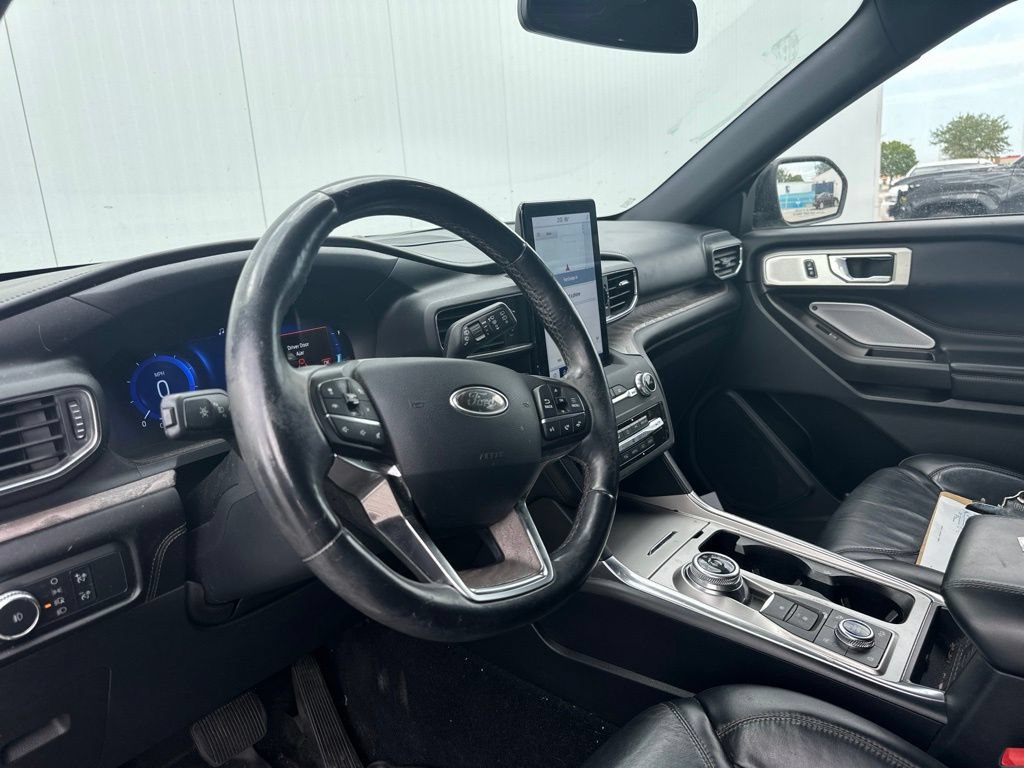 Used 2020 Ford Explorer Platinum w/ Premium Technology Package AWD/4WD image 15