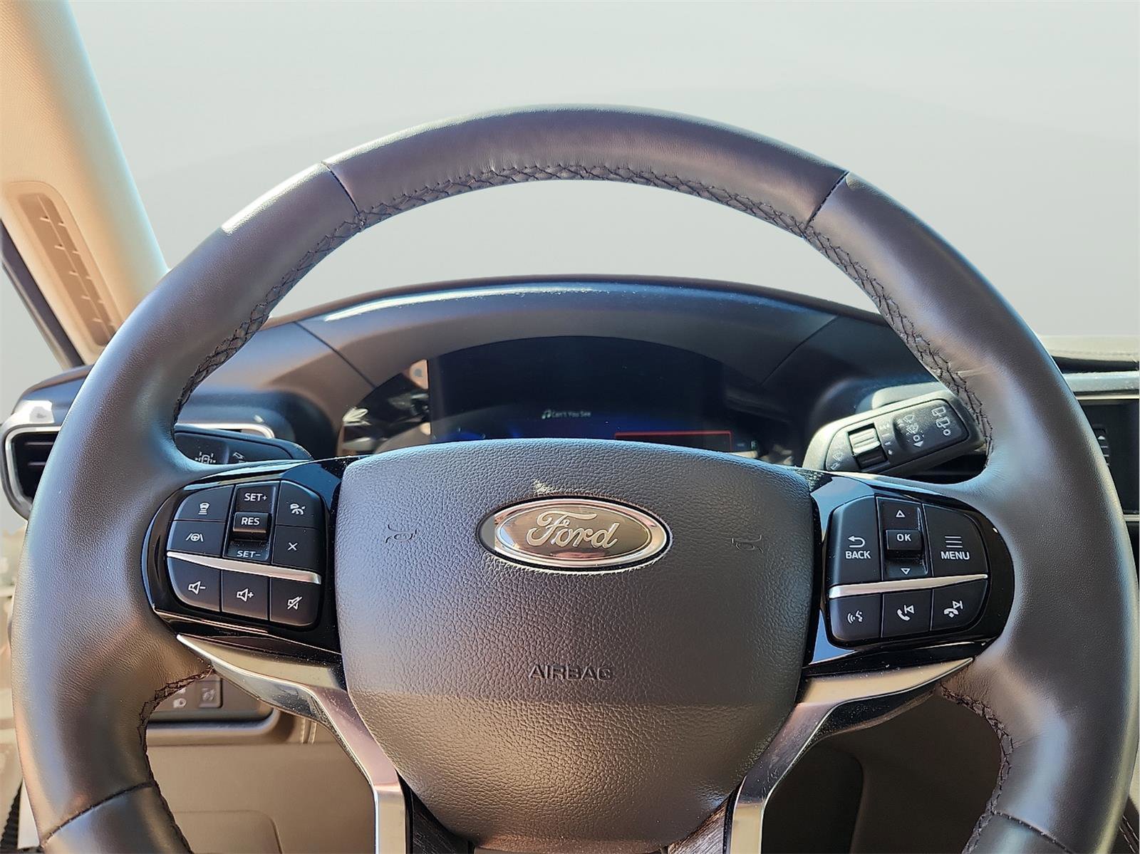 Certified 2023 Ford Explorer Platinum w/ Technology Package image 13