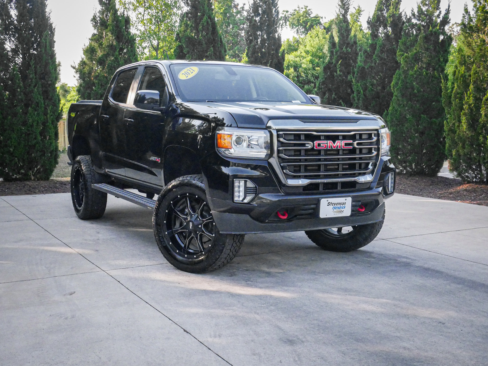 Used 2021 GMC Canyon AT4 w/ Trailering Package AWD/4WD image 2