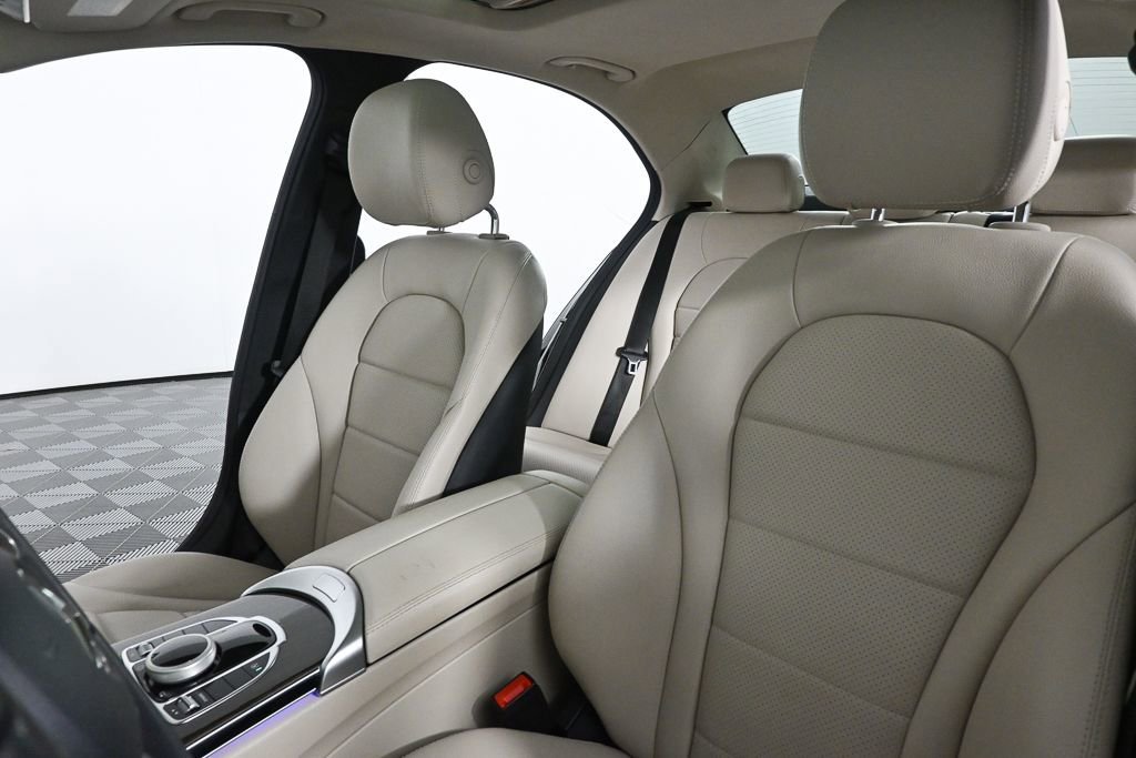 Used 2021 Mercedes-Benz C 300 Sedan image 5