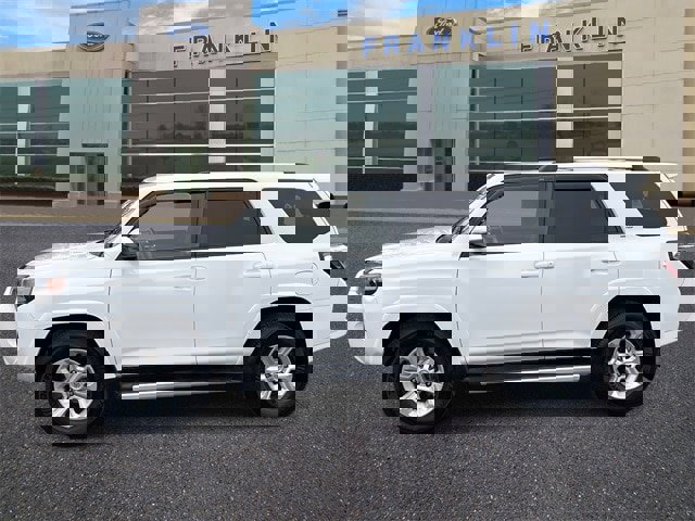 Used 2019 Toyota 4Runner SR5 w/ Four Season Floor Mat Package image 4