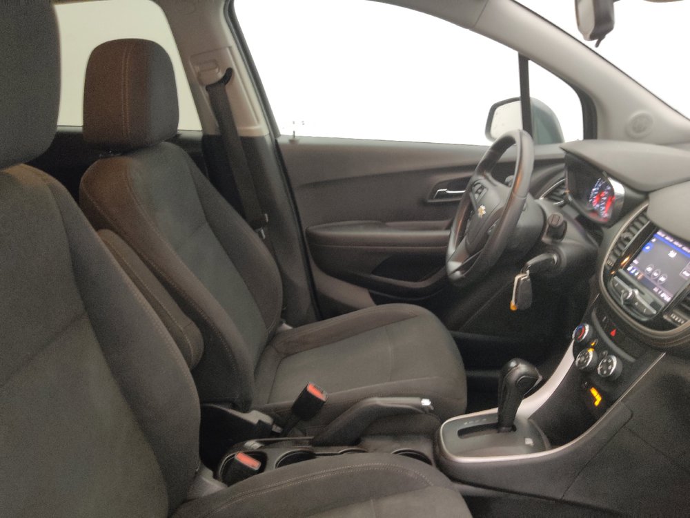 Used 2020 Chevrolet Trax LS w/ Tint and Cruise Package FWD image 21