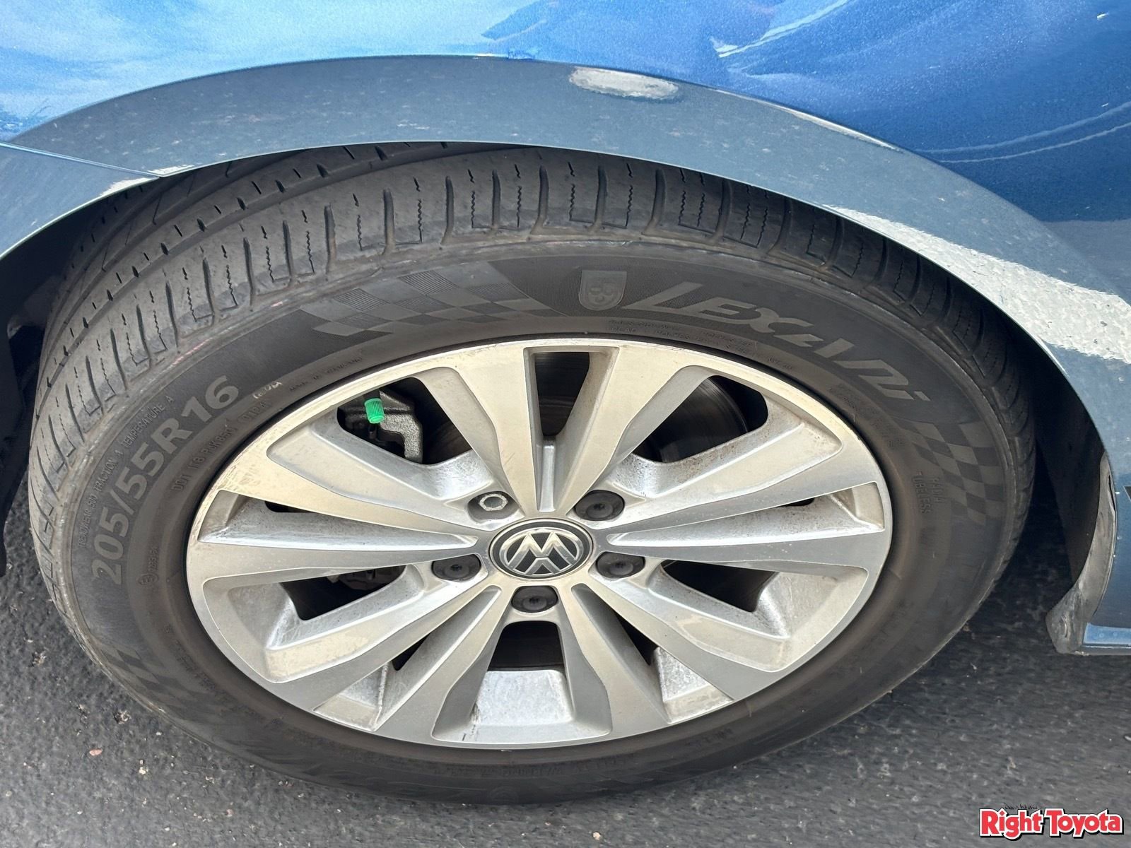 Used 2020 Volkswagen Golf 4-Door image 8