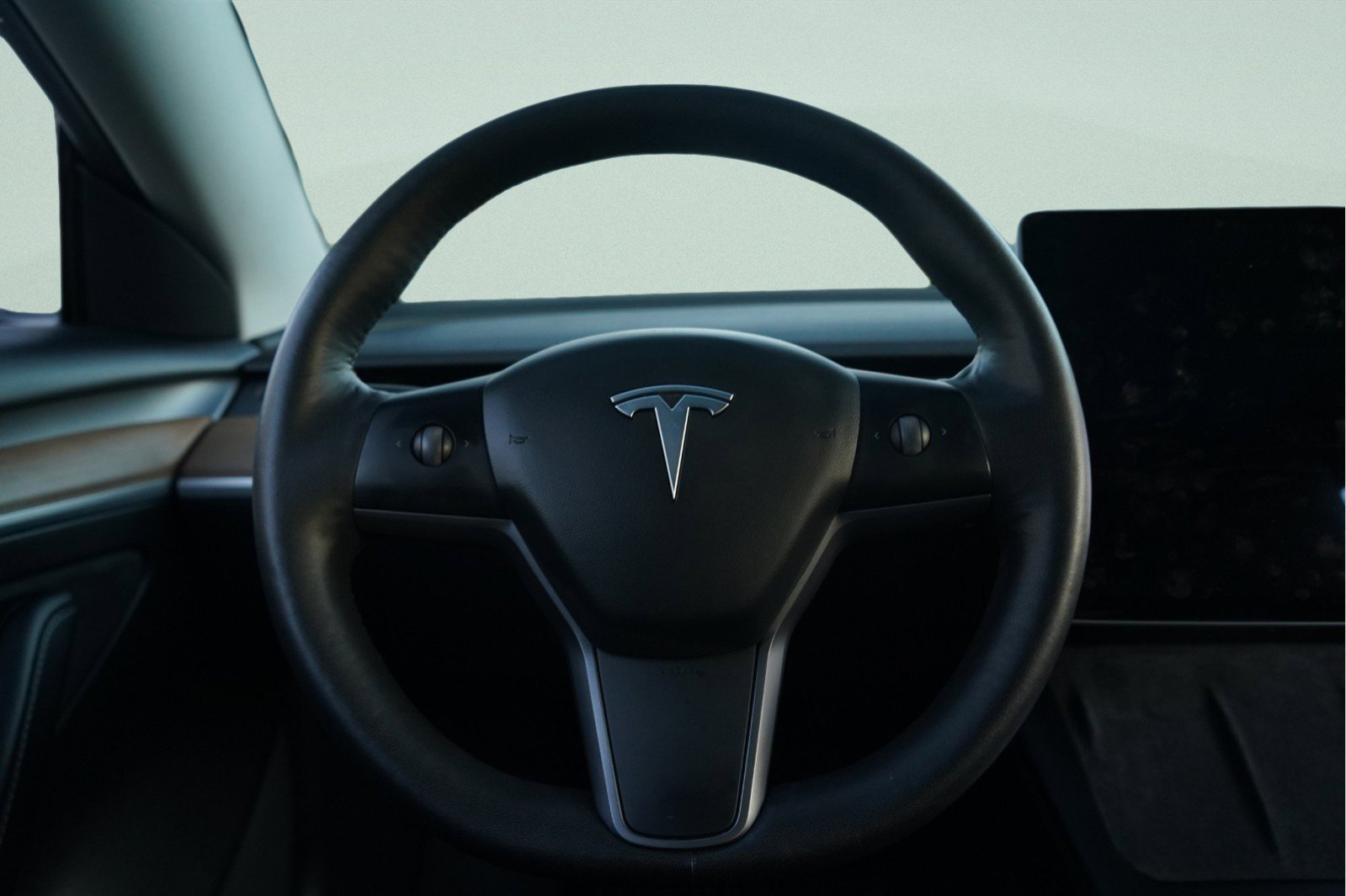 Used 2021 Tesla Model 3 Standard Range Plus image 47