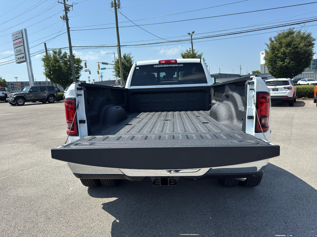 New 2027 RAM 3500 Tradesman AWD/4WD image 9