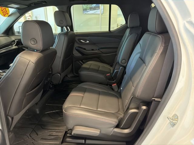 Used 2024 Chevrolet Traverse RS image 20