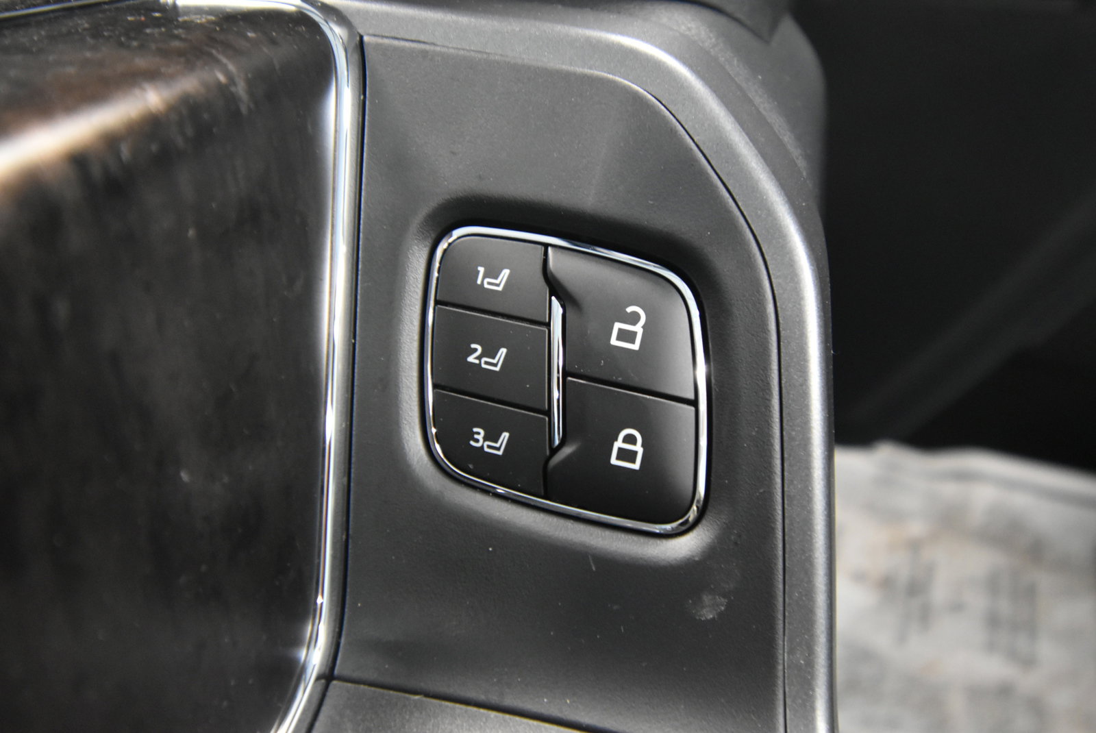 New 2025 Ford F350 Lariat w/ Lariat Ultimate Package image 6