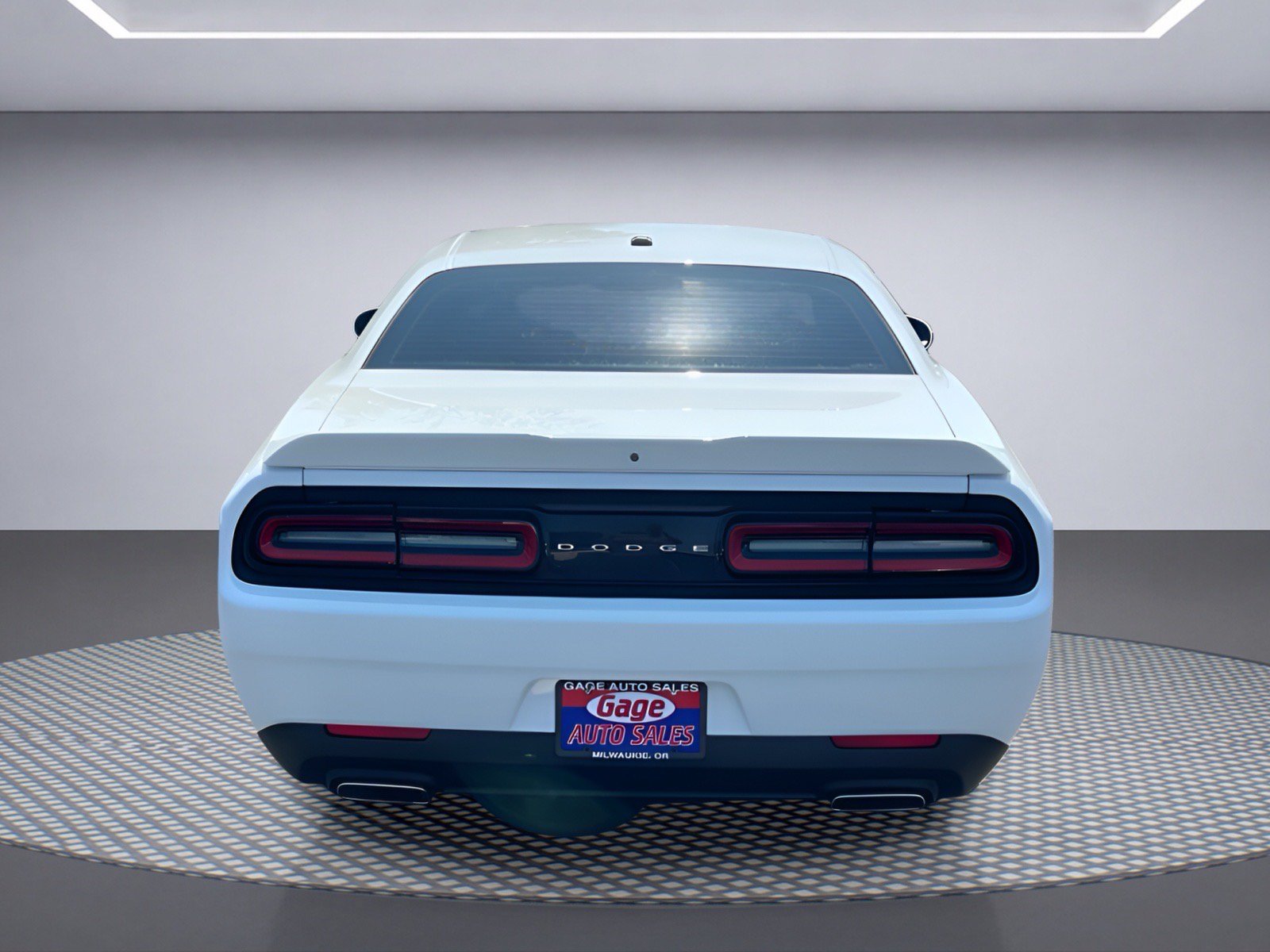 Used 2021 Dodge Challenger SXT RWD image 5