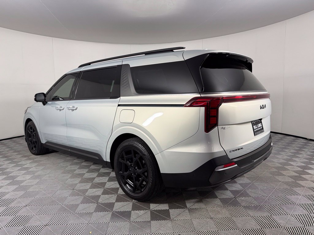 Used 2025 Kia Carnival SX FWD image 5