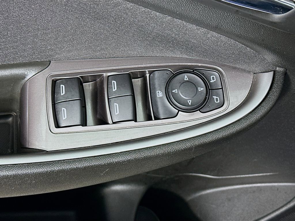 Used 2023 Chevrolet Malibu LS image 24