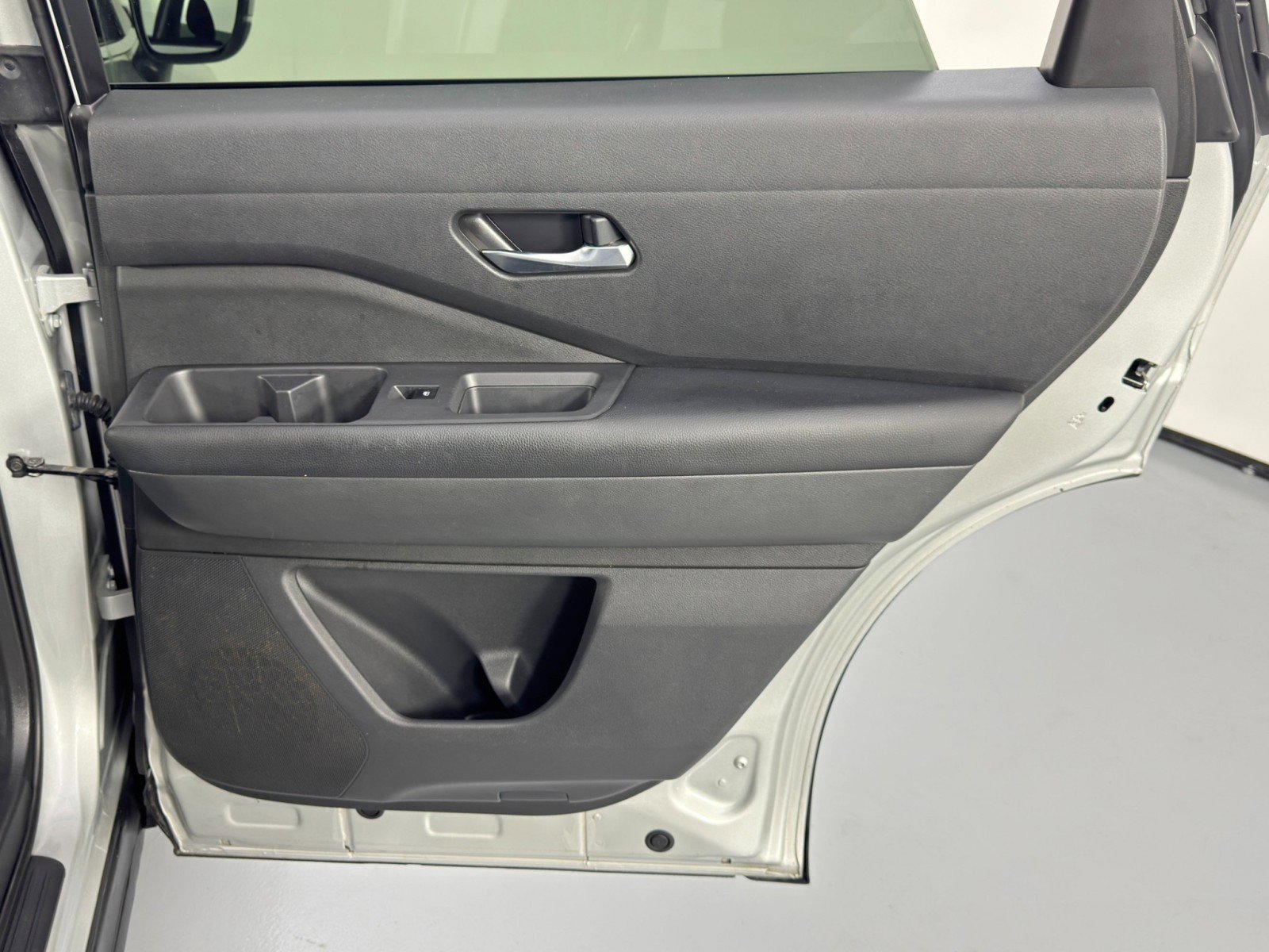 Used 2022 Nissan Pathfinder SV image 42