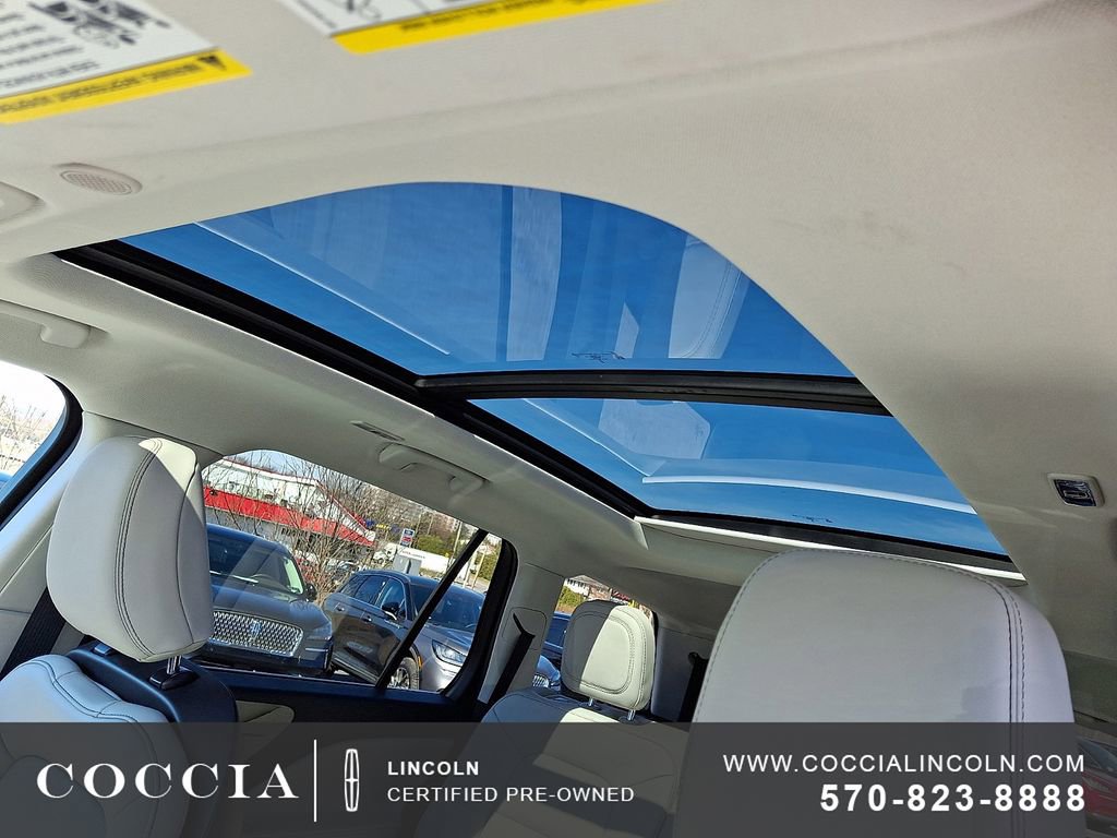 Certified 2025 Lincoln Aviator AWD image 15