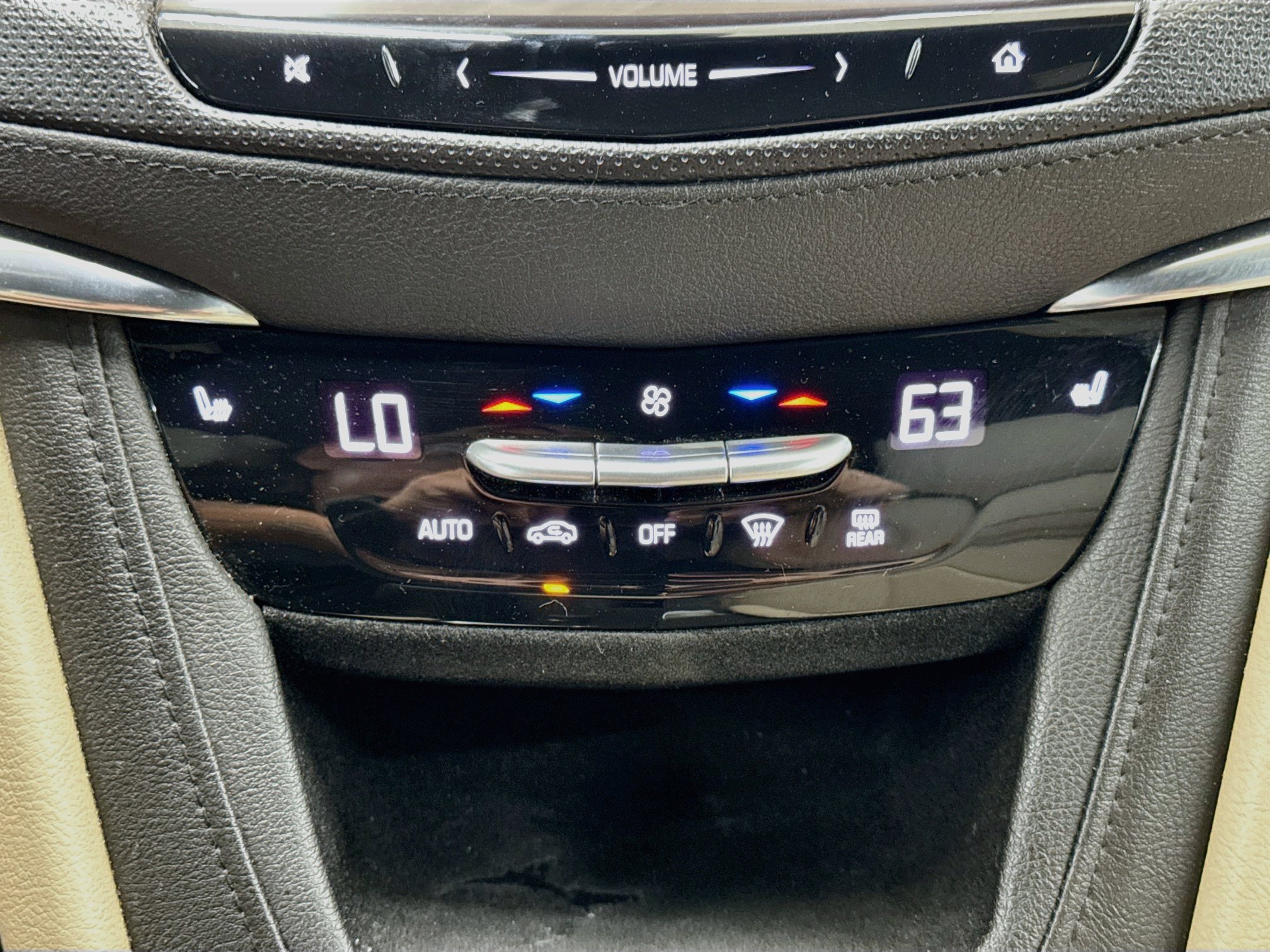 Used 2017 Cadillac XT5 Luxury w/ Driver Awareness Package FWD image 24