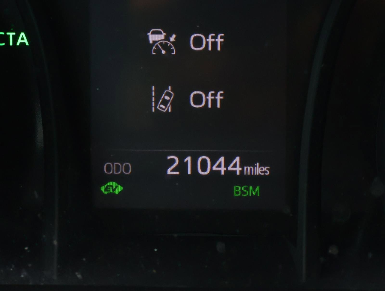 Used 2024 Toyota Camry SE image 30