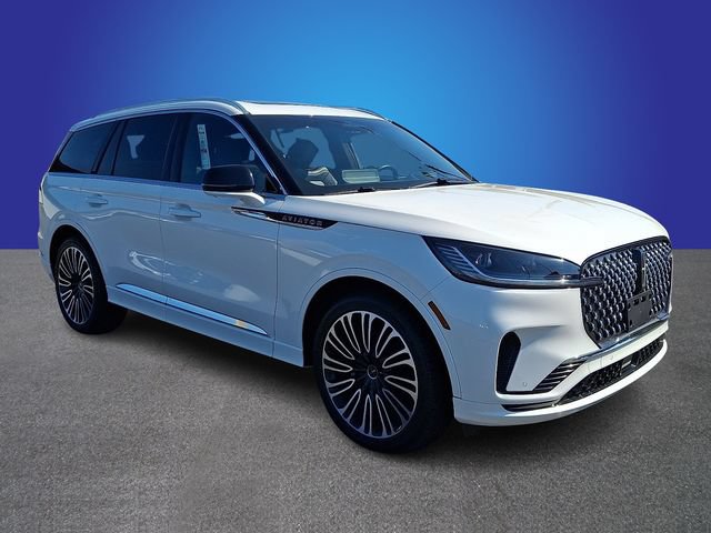 Certified 2025 Lincoln Aviator Black Label AWD/4WD image 3