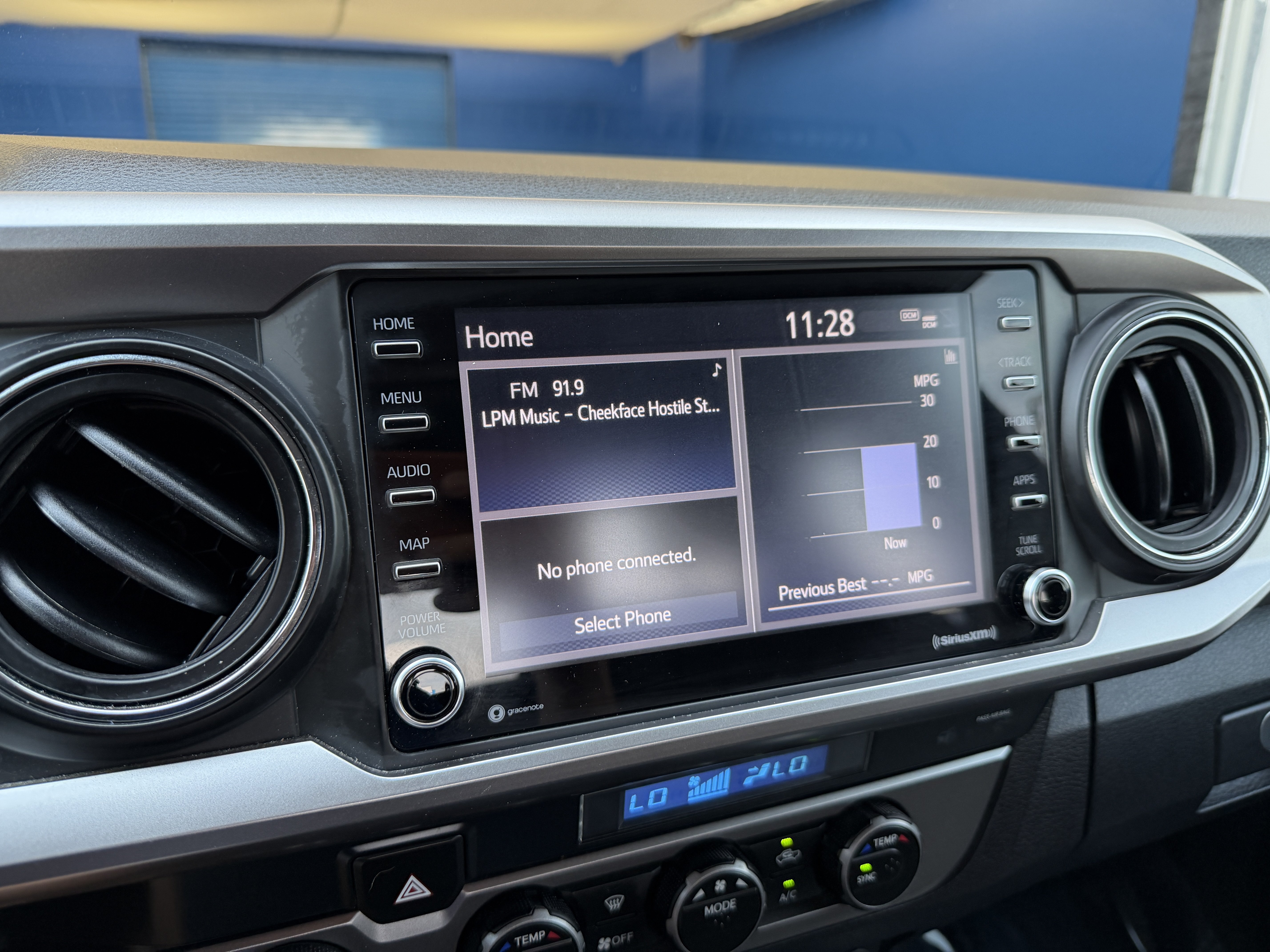 Used 2022 Toyota Tacoma SR5 AWD/4WD image 19