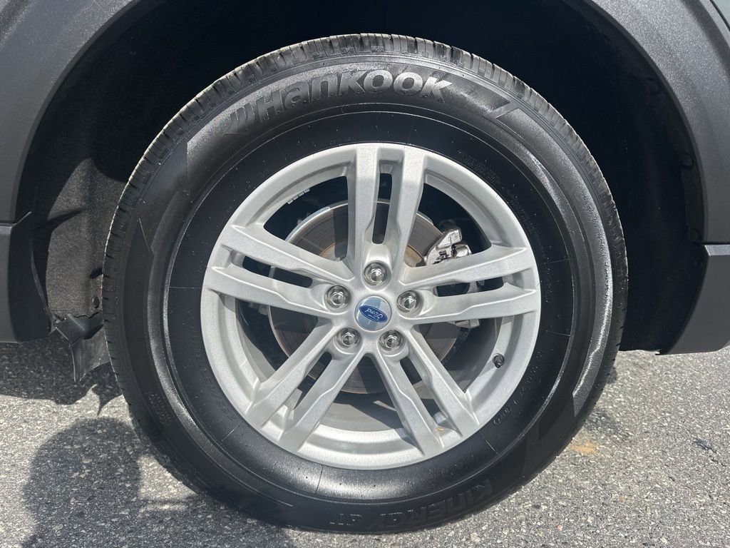 Used 2024 Ford Explorer XLT w/ Equipment Group 202A image 31