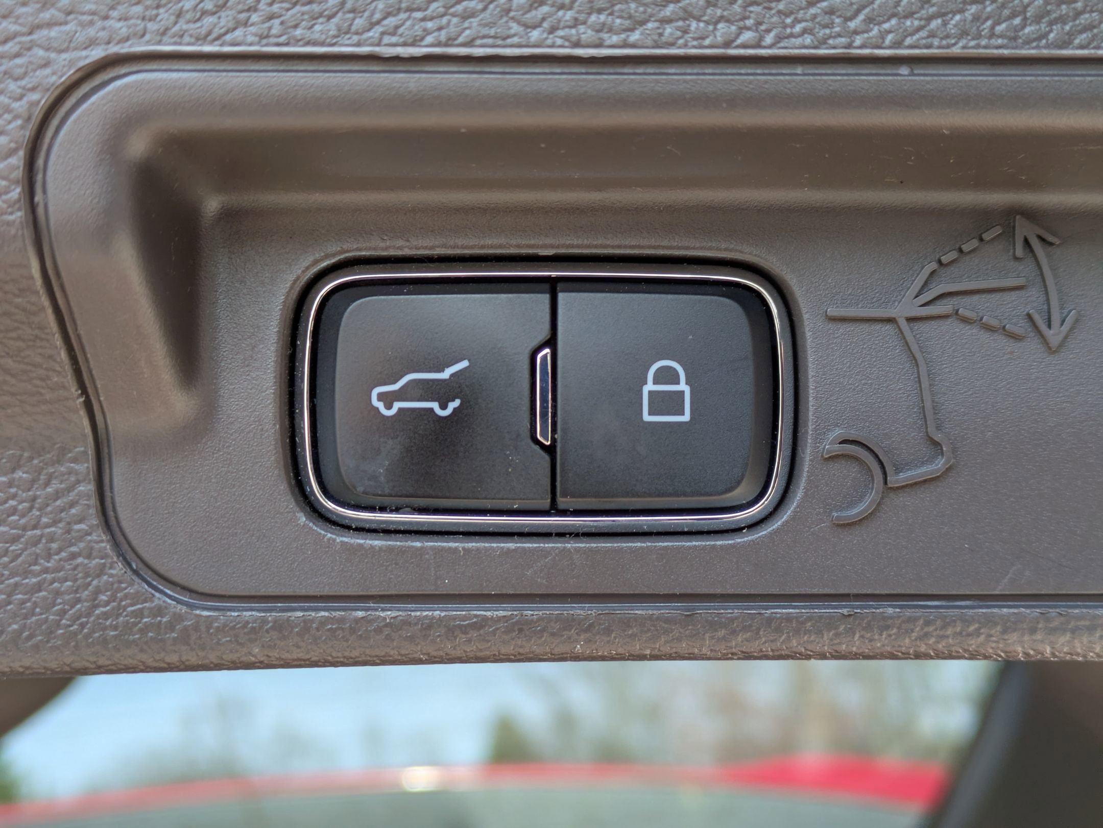 Used 2020 Ford Explorer Platinum w/ Premium Technology Package AWD/4WD image 22