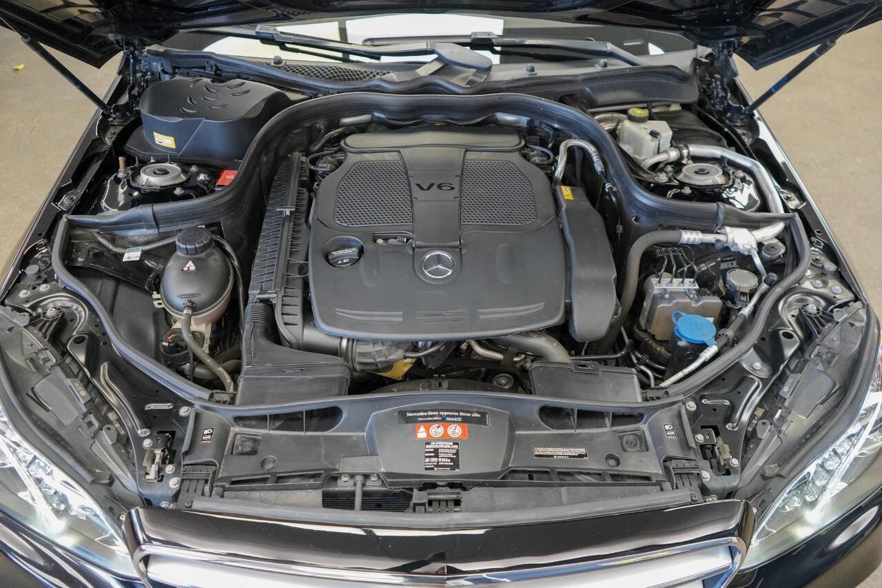 Used 2016 Mercedes-Benz E 350 4MATIC Wagon image 30