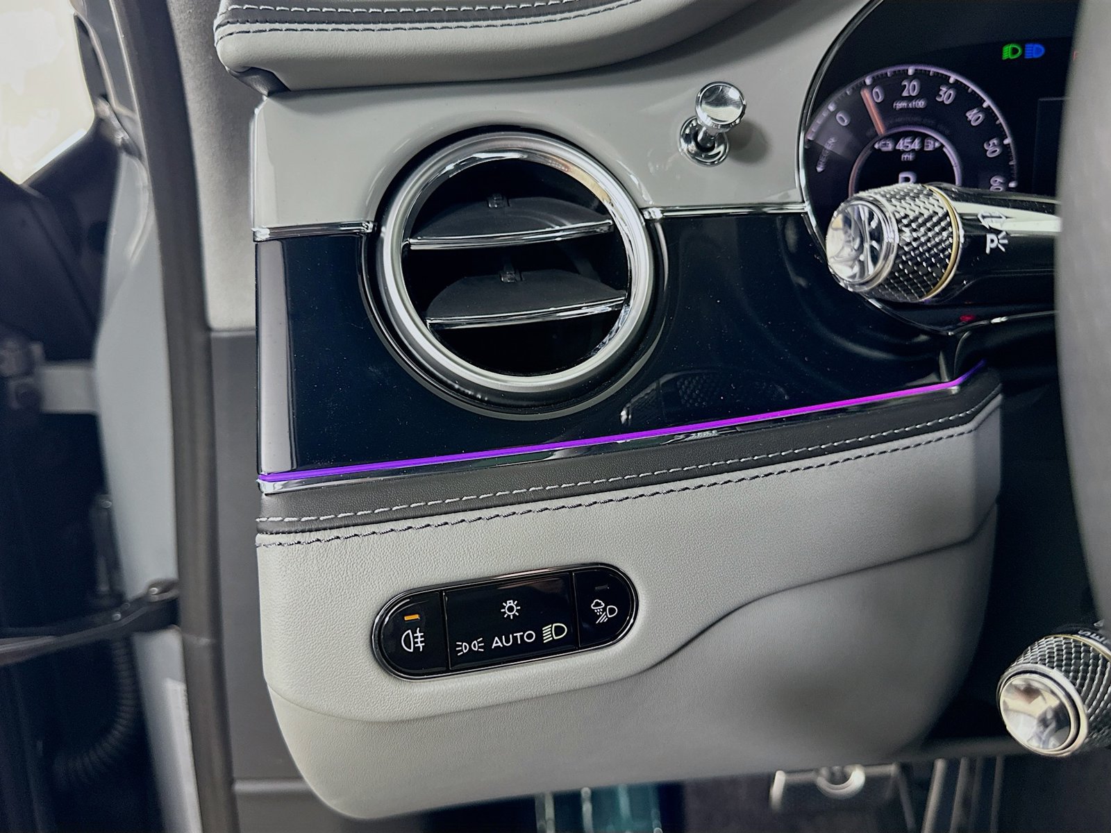 New 2026 Bentley Flying Spur V8 AWD/4WD image 60