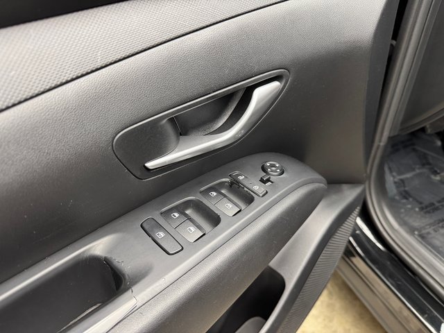 Used 2022 Hyundai Santa Cruz SEL image 11