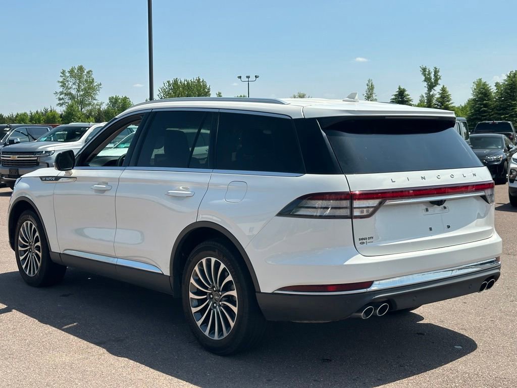 Used 2023 Lincoln Aviator AWD w/ Premium Package image 5