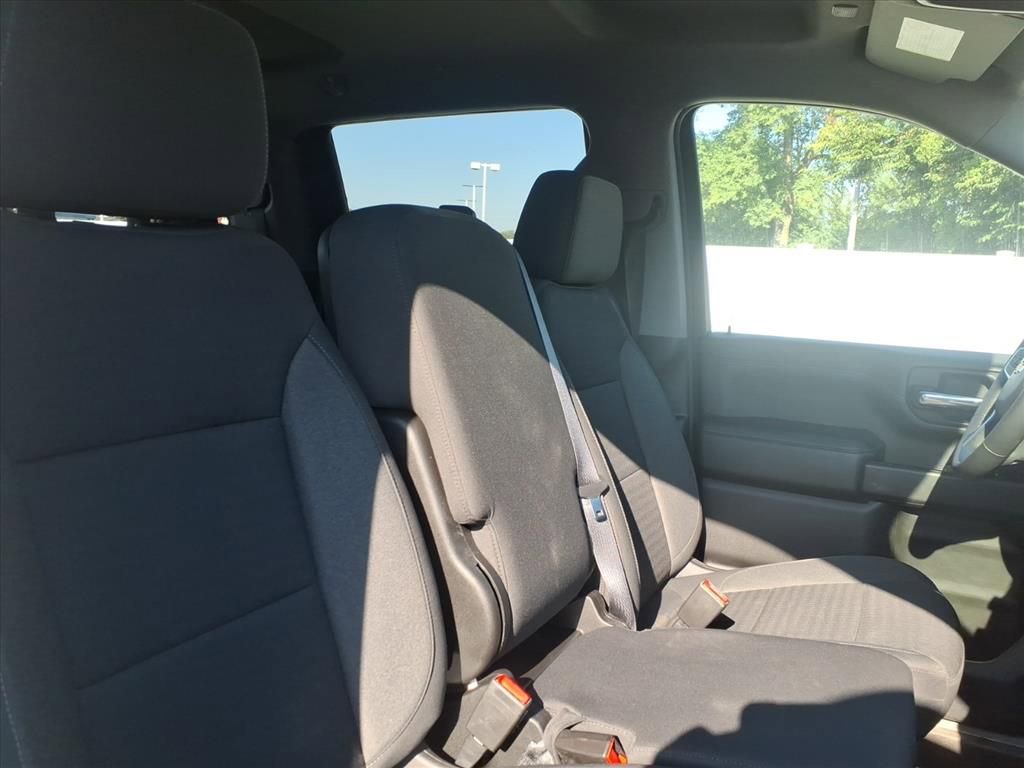 Used 2022 Chevrolet Silverado 3500 LT w/ Convenience Package image 16
