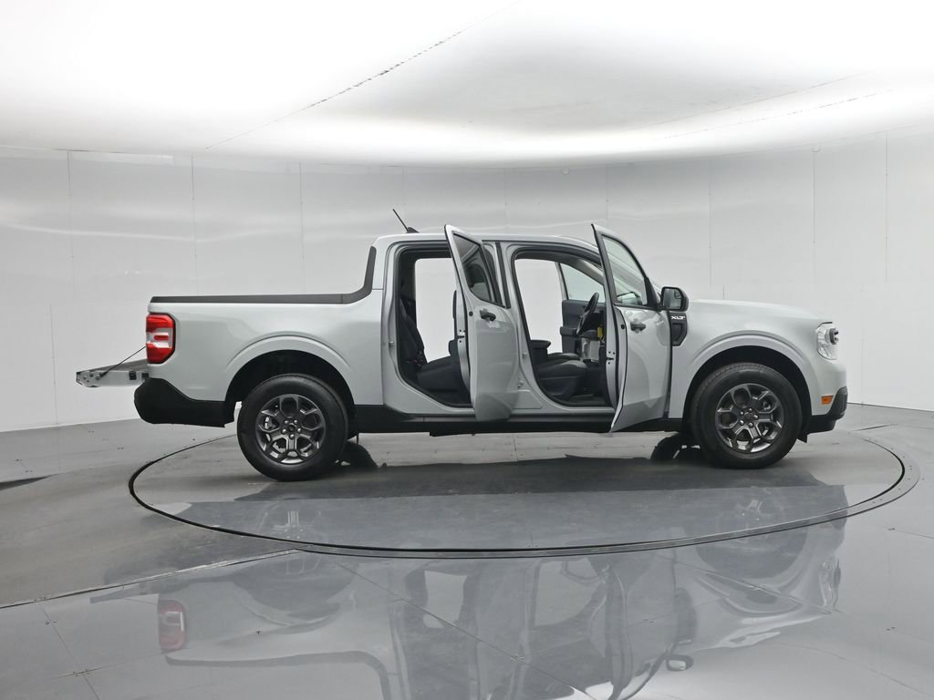 Used 2023 Ford Maverick XLT w/ Equipment Group 300A Standard image 4