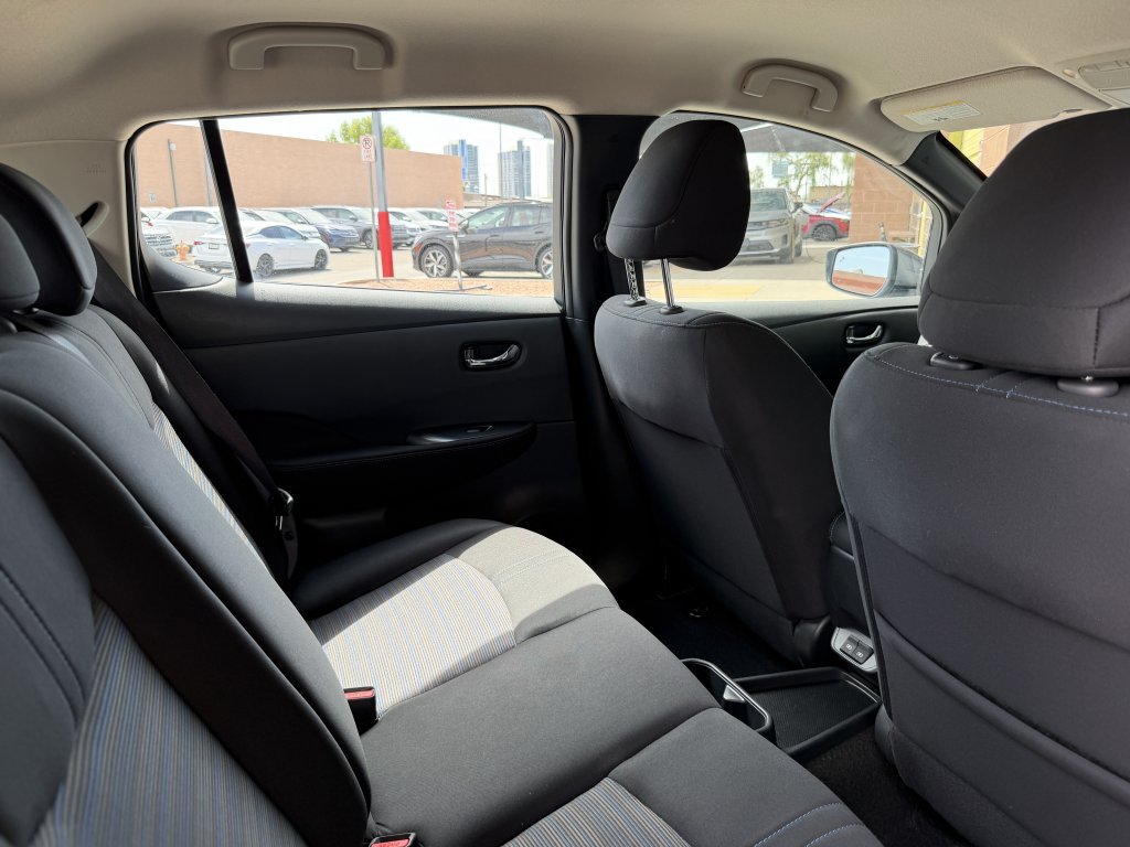 Used 2025 Nissan Leaf S FWD image 33