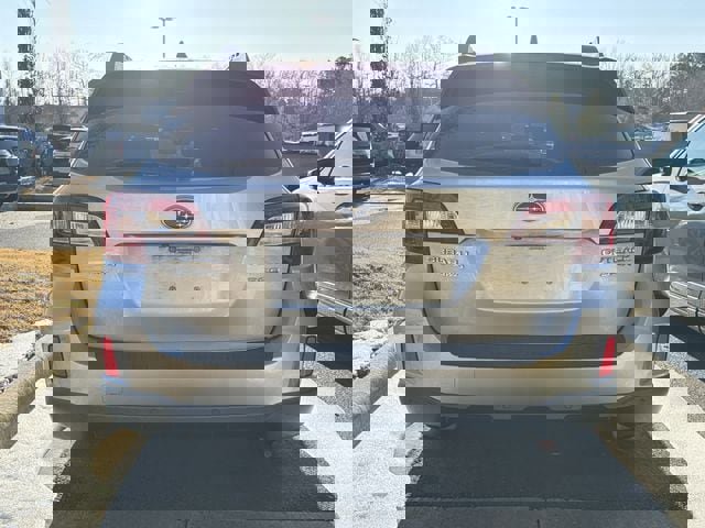 Used 2017 Subaru Outback 3.6R Limited image 5