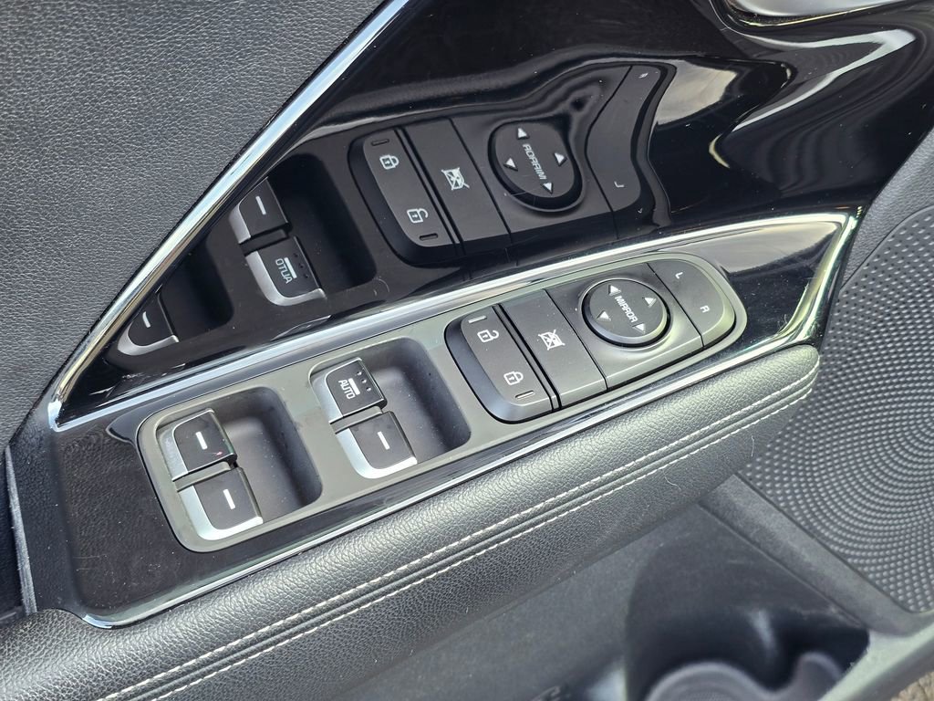 Used 2020 Kia Niro LXS FWD image 20