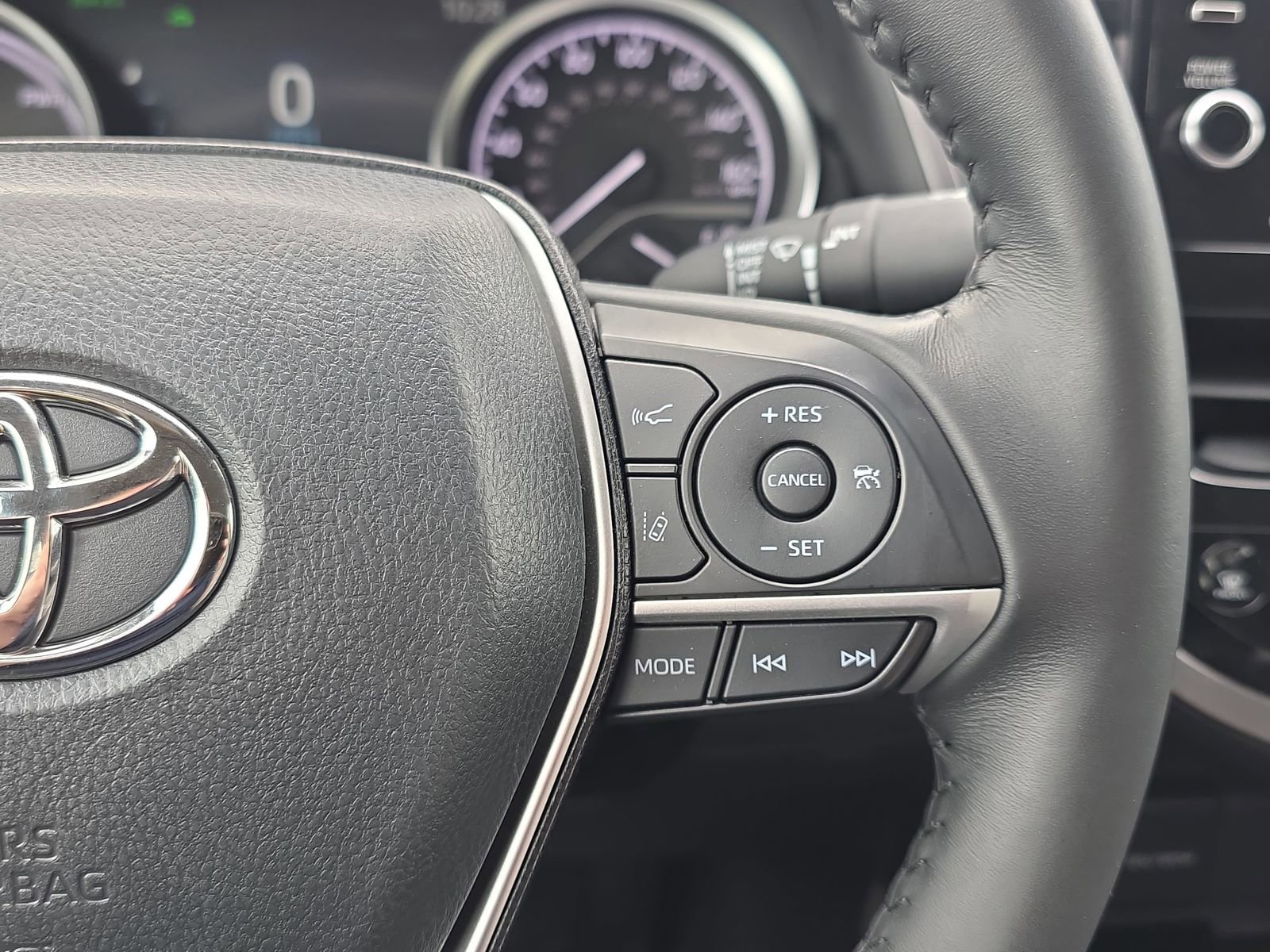 Used 2024 Toyota Camry XLE image 17