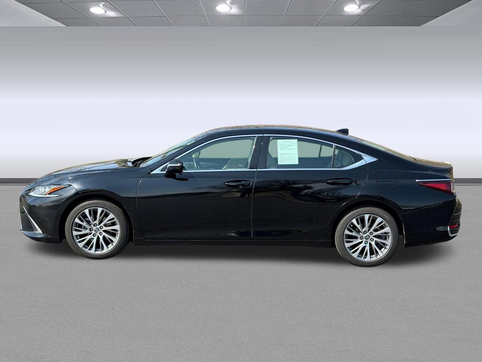 Used 2021 Lexus ES 250 w/ Premium Package image 2