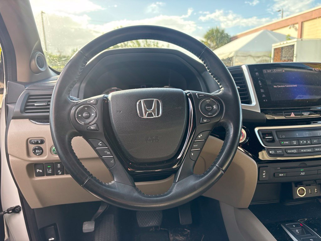 Used 2017 Honda Pilot Touring image 26