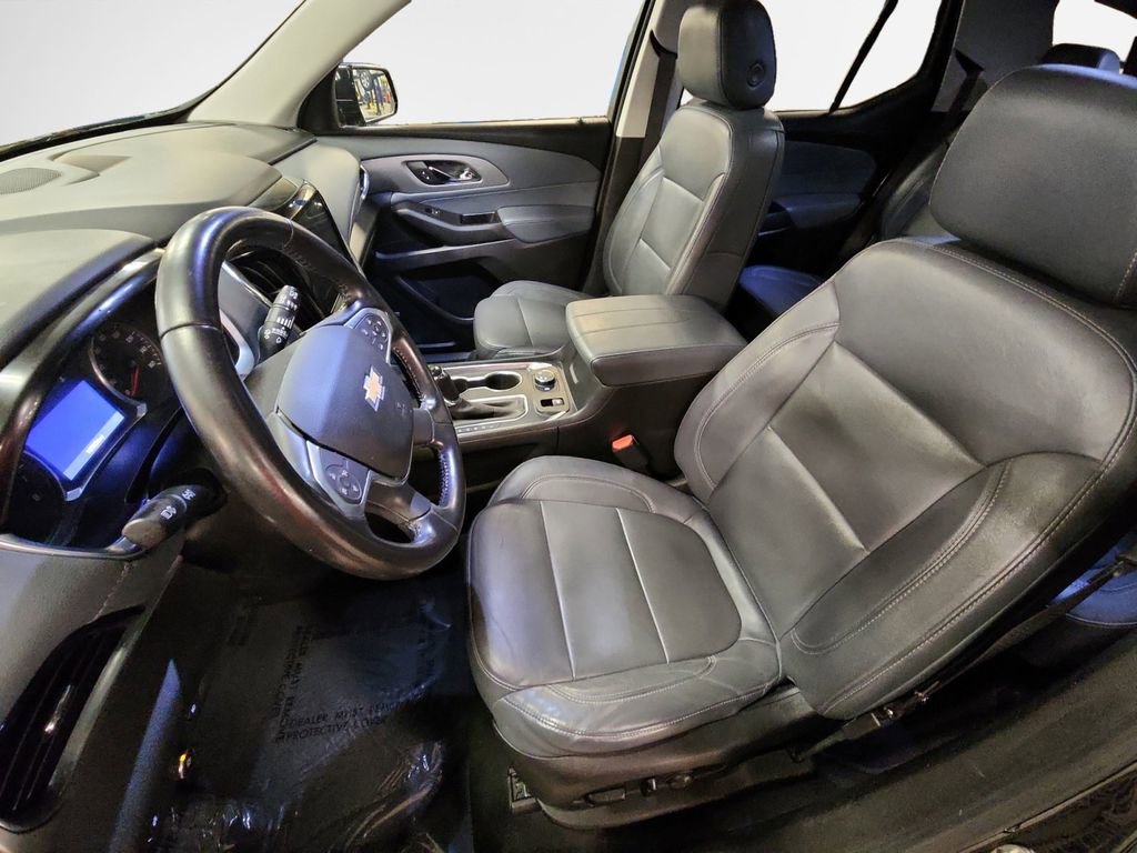 Used 2020 Chevrolet Traverse LT w/ LT Premium Package image 12
