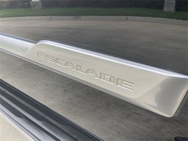 Used 2020 Cadillac Escalade Luxury image 34
