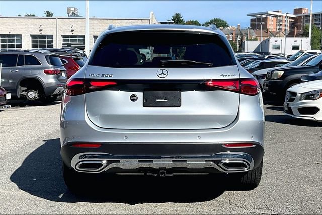 Used 2026 Mercedes-Benz GLC 300 4MATIC image 3