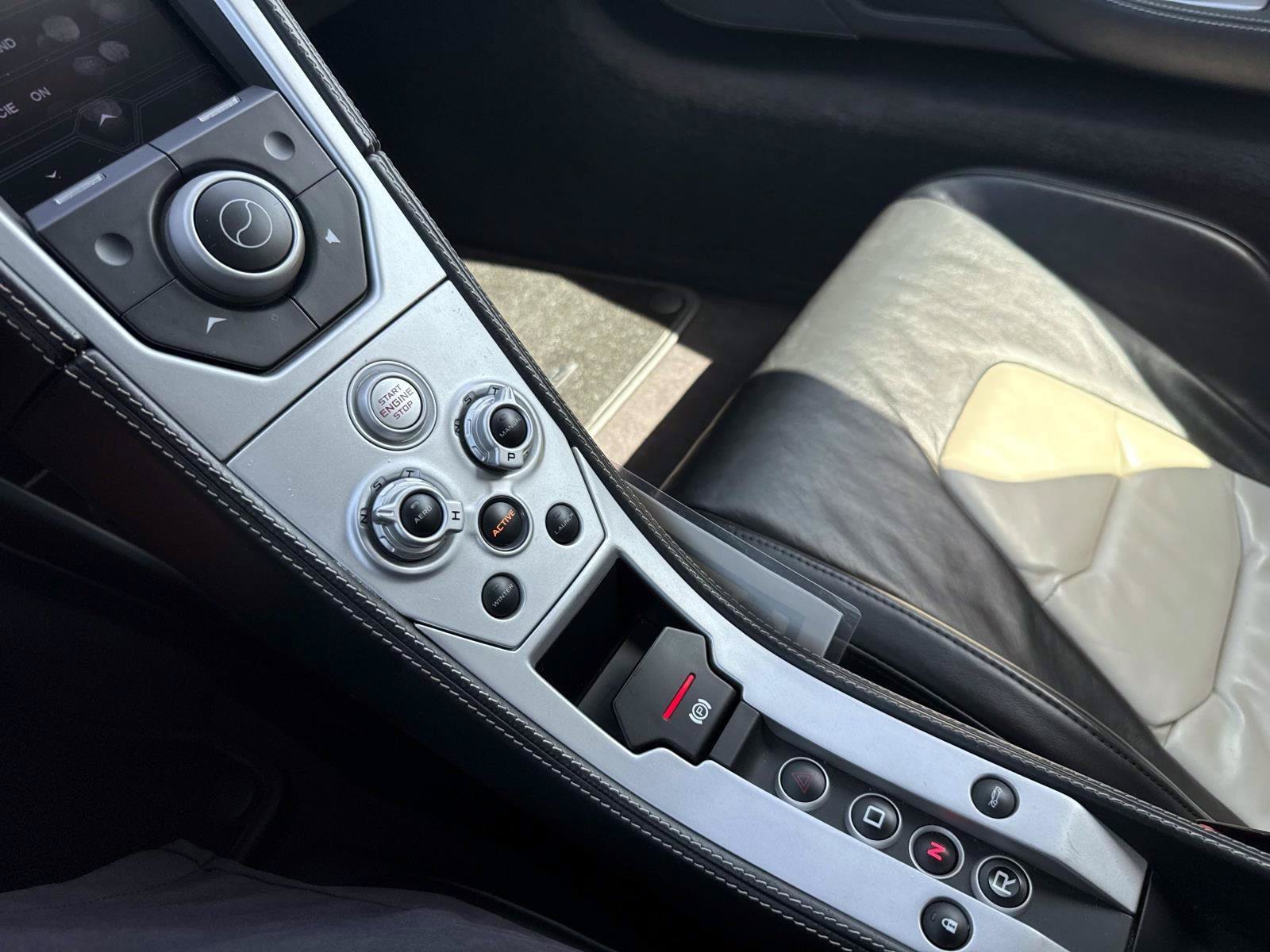 Used 2012 McLaren MP4-12C Coupe RWD image 19