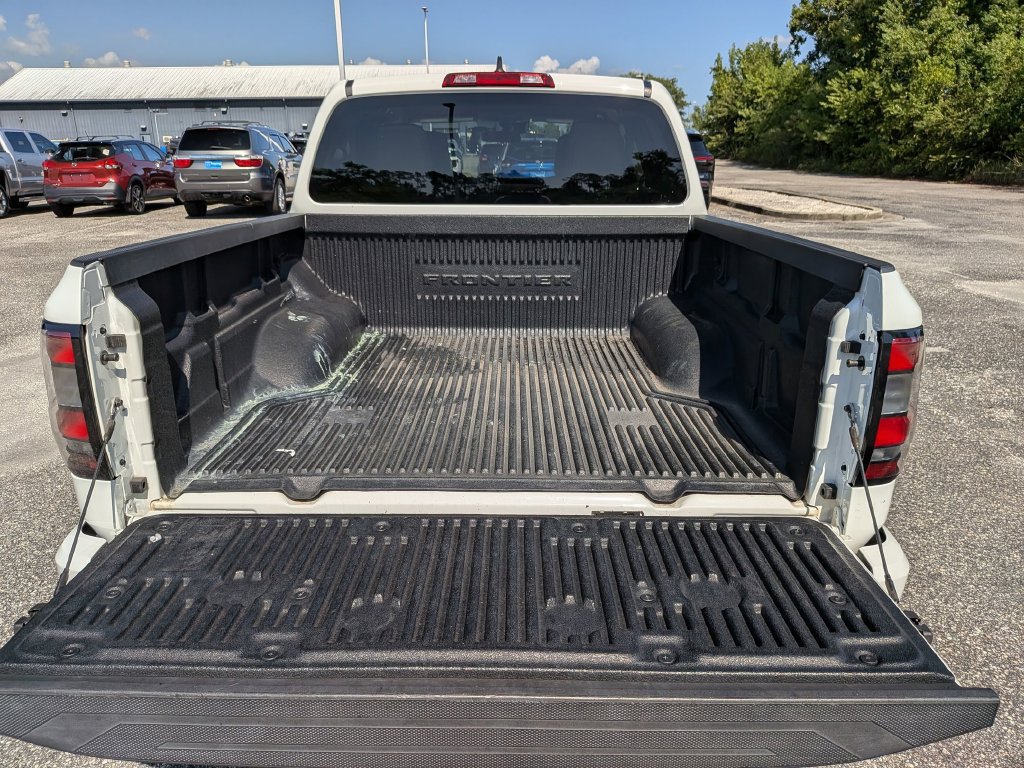 Certified 2024 Nissan Frontier SV w/ Tow Package RWD image 36