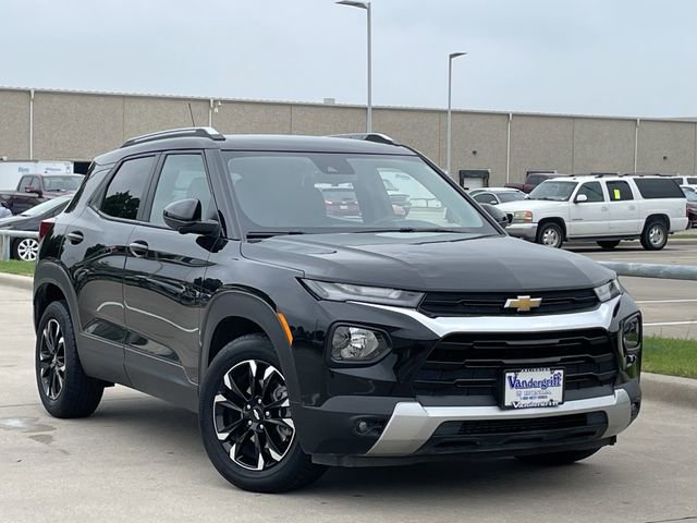 Used 2023 Chevrolet TrailBlazer LT FWD image 2
