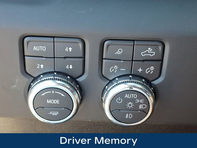 Used 2026 GMC Sierra 2500 Denali Ultimate image 9