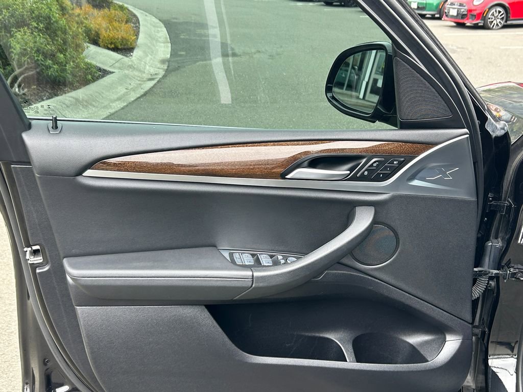 Used 2021 BMW X3 xDrive30i w/ Premium Package image 11