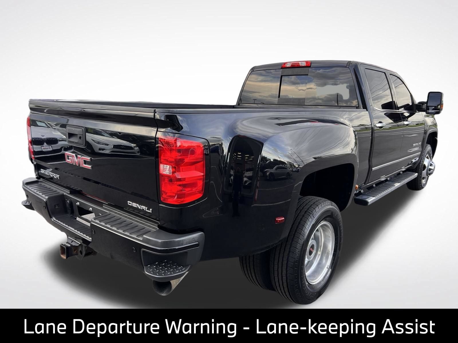 Used 2019 GMC Sierra 3500 Denali w/ Duramax Plus Package AWD/4WD image 7