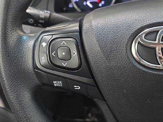 Used 2016 Toyota Camry LE FWD image 16