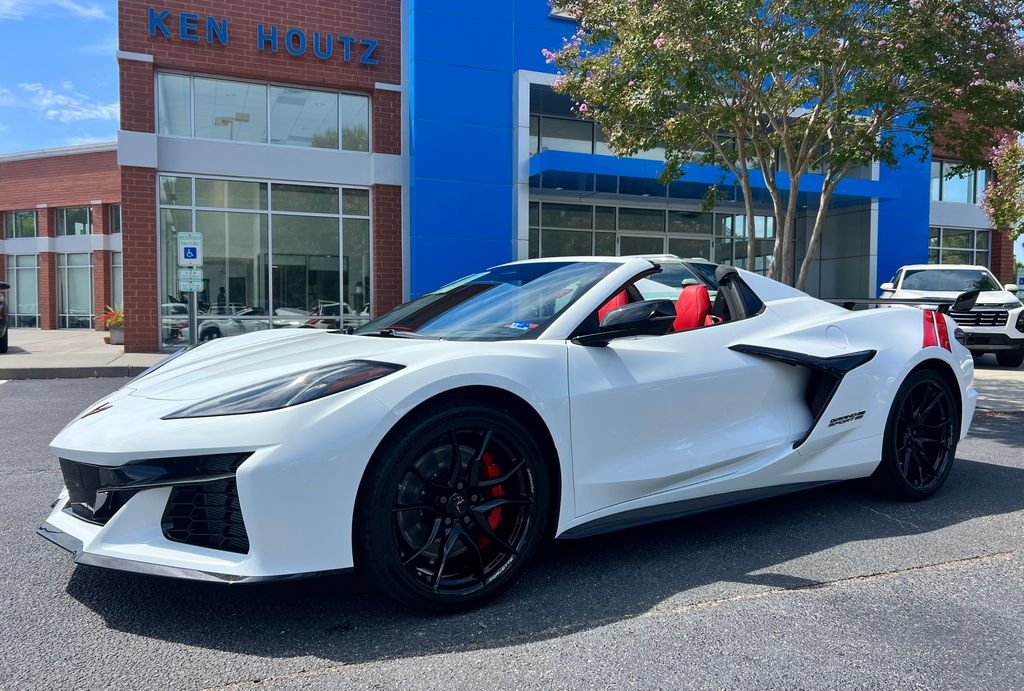 New 2027 Chevrolet Corvette Grand Sport RWD image 1